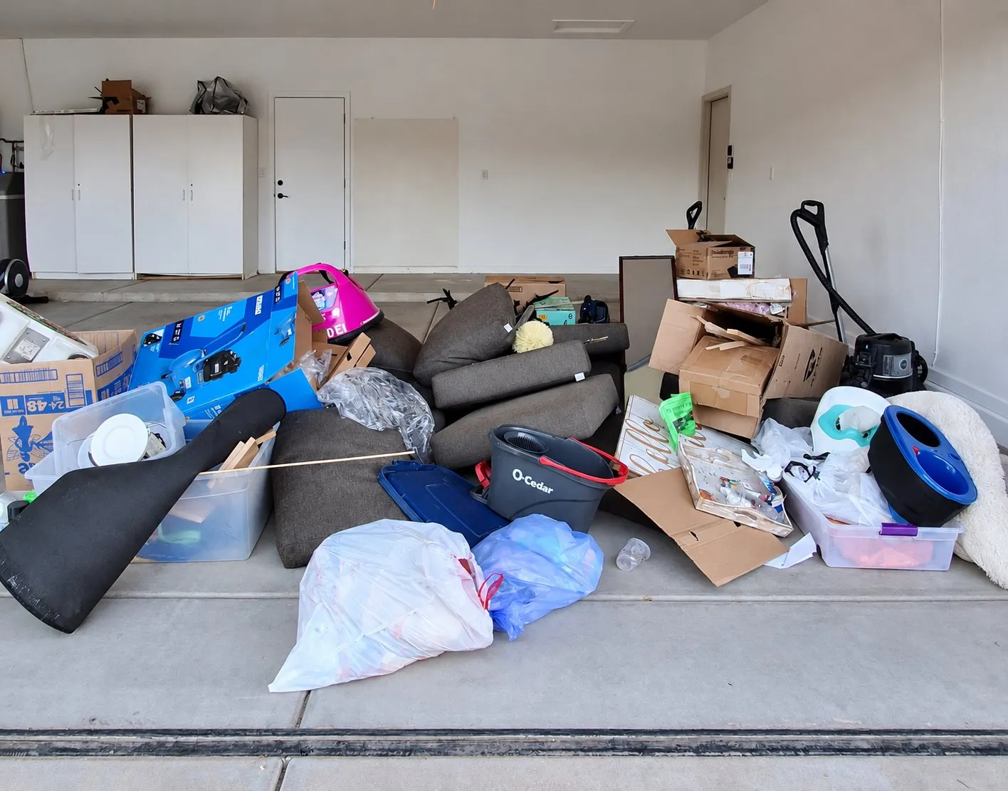 Sample project photo from the existing JunkBlitz website.